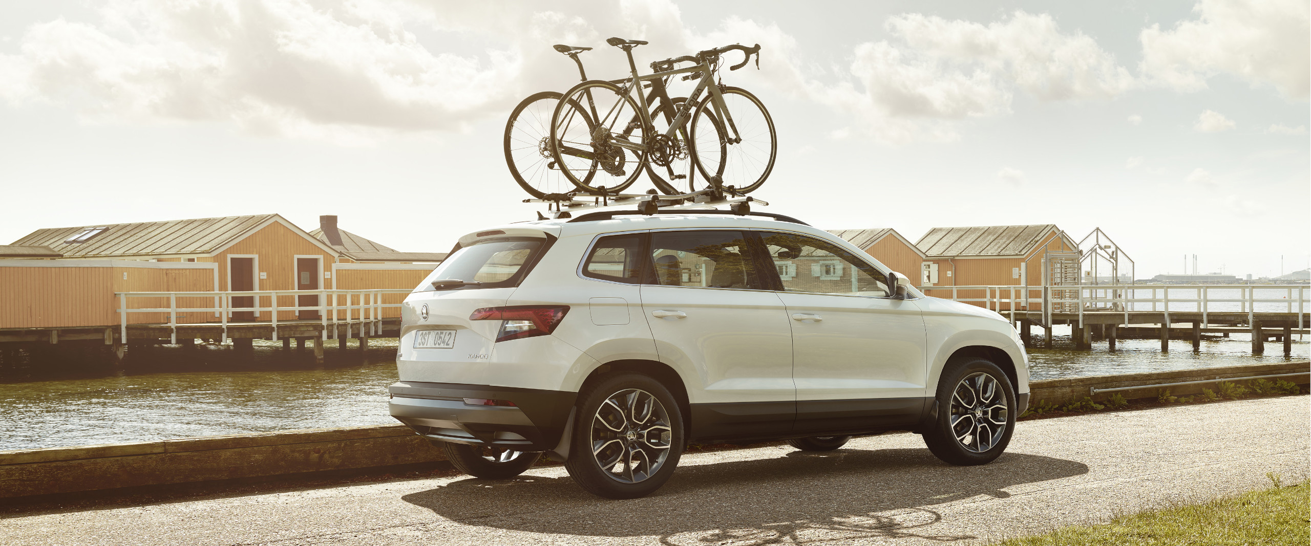 Skoda Dach-Fahrradträger Skoda Auto mit Fahrradträger auf dem Dach