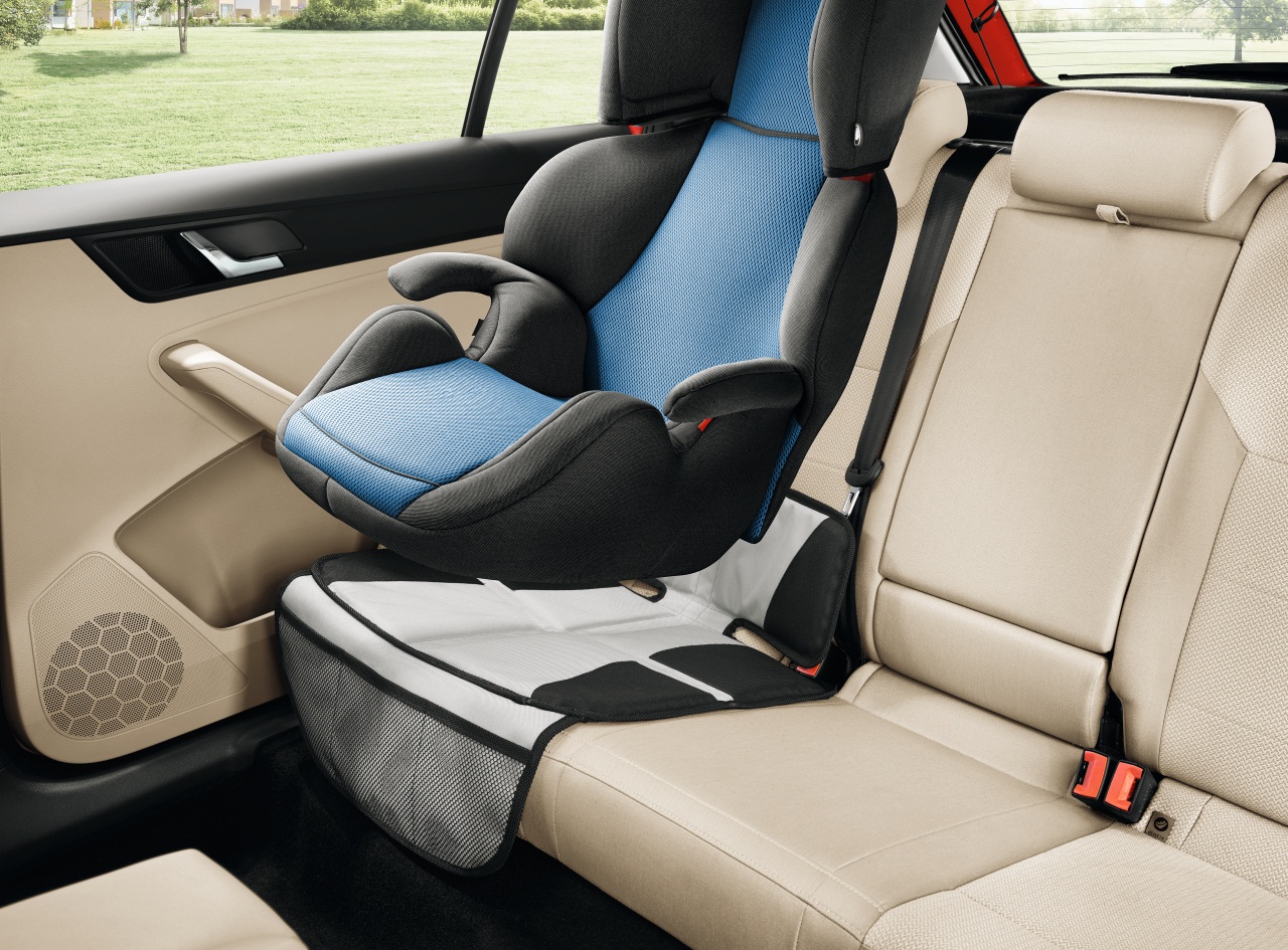 VW Volkswagen Kindersitzunterlage Sitzschoner mit Rückenlehnenschutz 